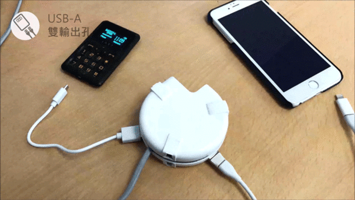 TOFU︱聖誕節限量版 MARU 旅行萬國充電器