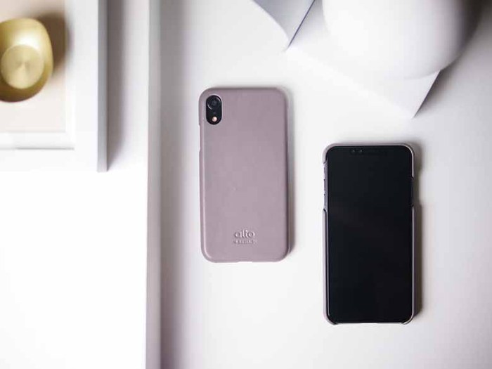 Alto|iPhone XR 皮革保護殼 Original (礫石灰)