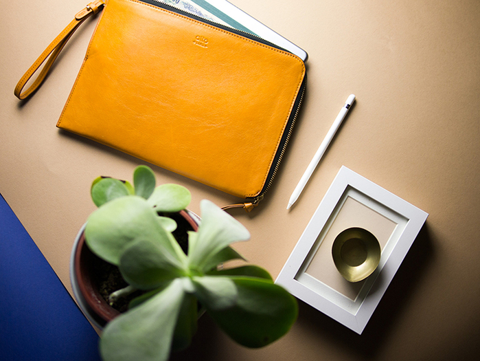 (複製)alto|iPad 9.7 輕便站立保護套 Stand Sleeve - Ocean (藍/灰)