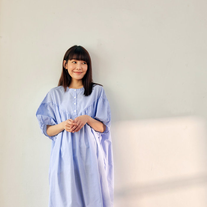 (複製)好我 so that′s me|BerniceV型剪接泡泡袖半開襟長洋裝岩灰