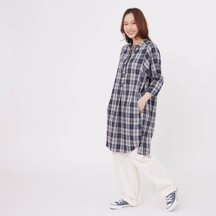 好我 so that′s me|Katy亨利領細格長版襯衫洋裝/深藍格紋 Free Size