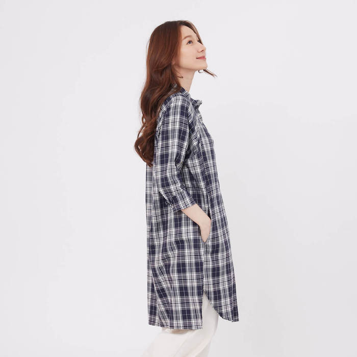 好我 so that′s me|Katy亨利領細格長版襯衫洋裝/深藍格紋 Free Size