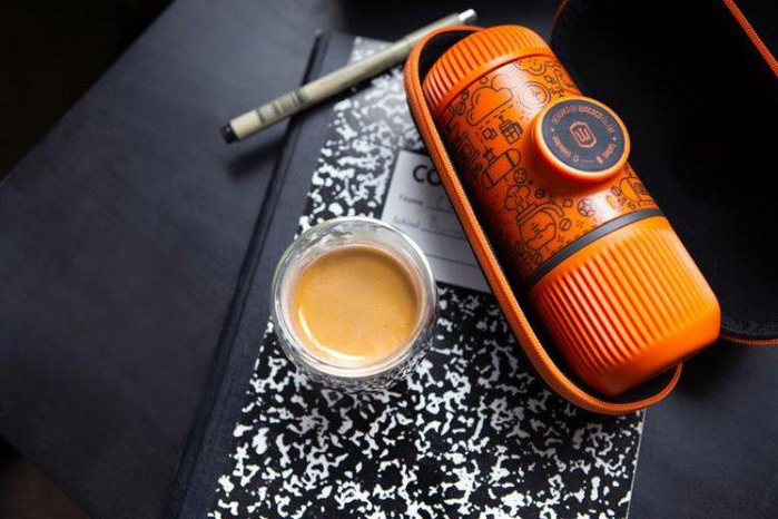 WACACO|Nanopresso 塗鴉板 (橘色) 隨身咖啡機+硬殼保護套
