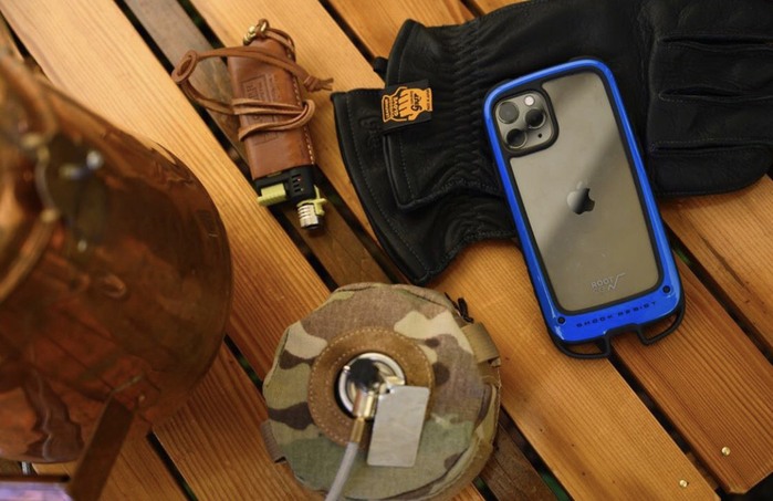 (複製)日本 ROOT CO.|iPhone 11 Gravity Hold. 雙掛勾+360度旋轉登山扣 - 共六色
