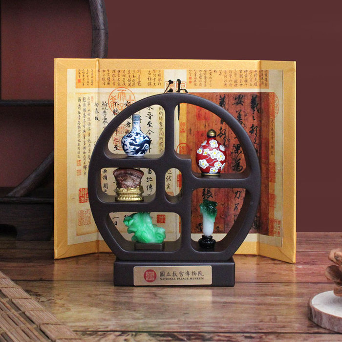 (複製)故宮精品|天球瓶菊花蓋罐小櫥窗